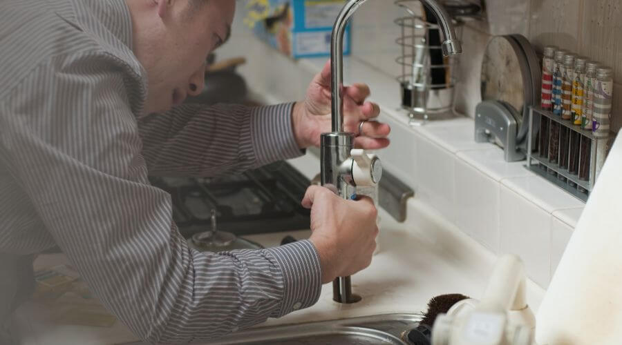 Expert burst pipe repair services in Couch, MO